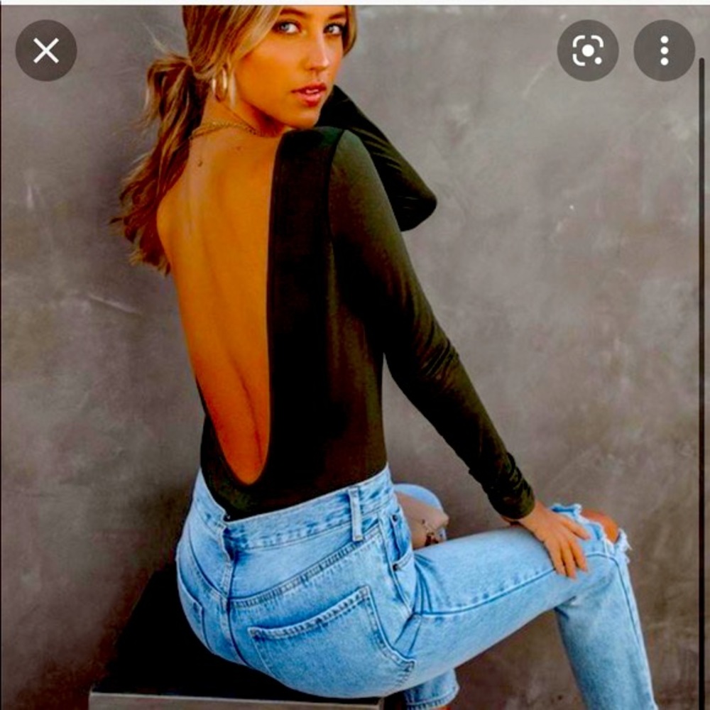 BEAUTIFUL GREEN LONG SLEEVE BODYSUIT!